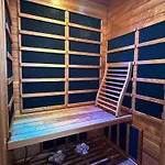 S Balkónem, Klimatizací A Infrasaunou