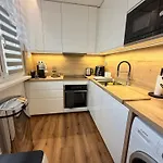 S Balkónem, Klimatizací A Infrasaunou
