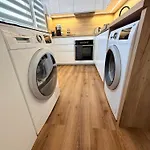 S Balkónem, Klimatizací A Infrasaunou *
