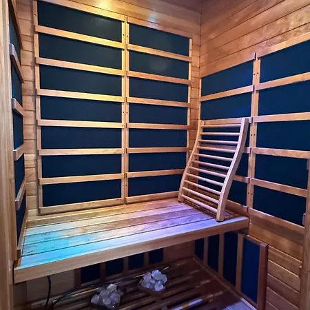 S Balkonem, Klimatizaci A Infrasaunou