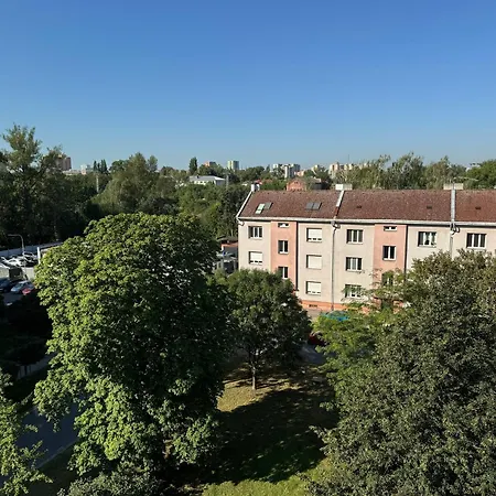 Апартаменты S Balkonem, Klimatizaci A Infrasaunou *