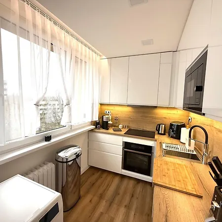 S Balkonem, Klimatizaci A Infrasaunou * אוסטרבה