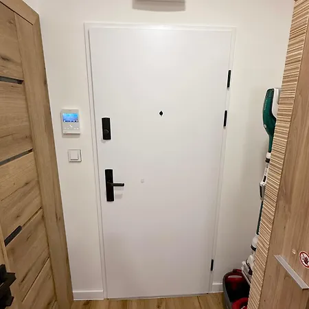 S Balkonem, Klimatizaci A Infrasaunou *