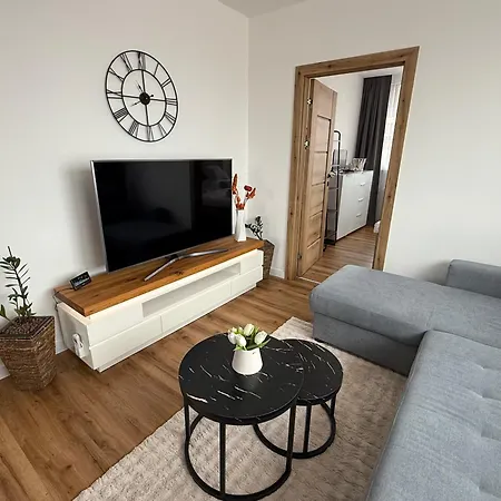 S Balkonem, Klimatizaci A Infrasaunou Appartement *