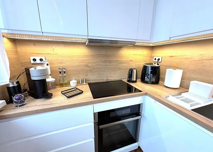 S Balkonem, Klimatizaci A Infrasaunou Appartement *