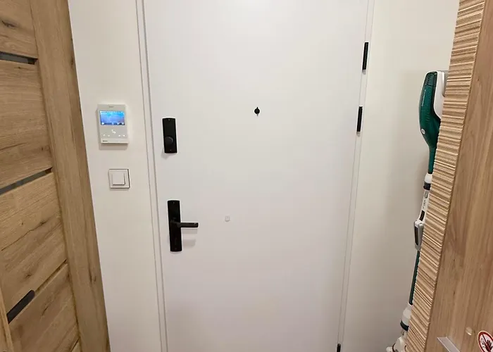 S Balkonem, Klimatizaci A Infrasaunou *