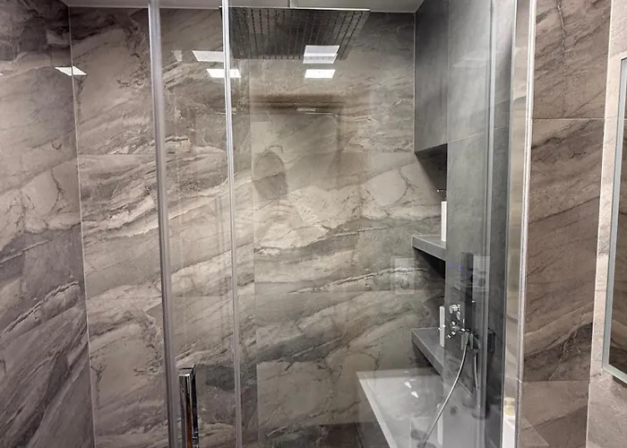 S Balkonem, Klimatizaci A Infrasaunou Appartement