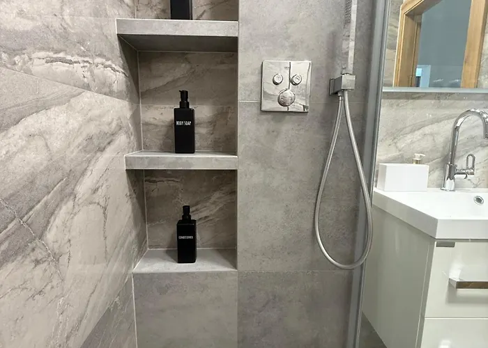 S Balkonem, Klimatizaci A Infrasaunou 公寓 *