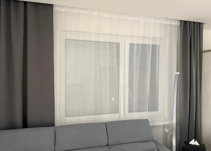 S Balkonem, Klimatizaci A Infrasaunou Appartement *